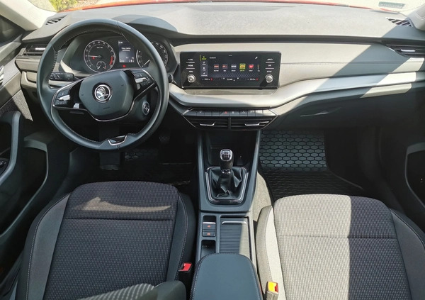 Skoda Octavia cena 89990 przebieg: 61200, rok produkcji 2021 z Grodzisk Mazowiecki małe 379
